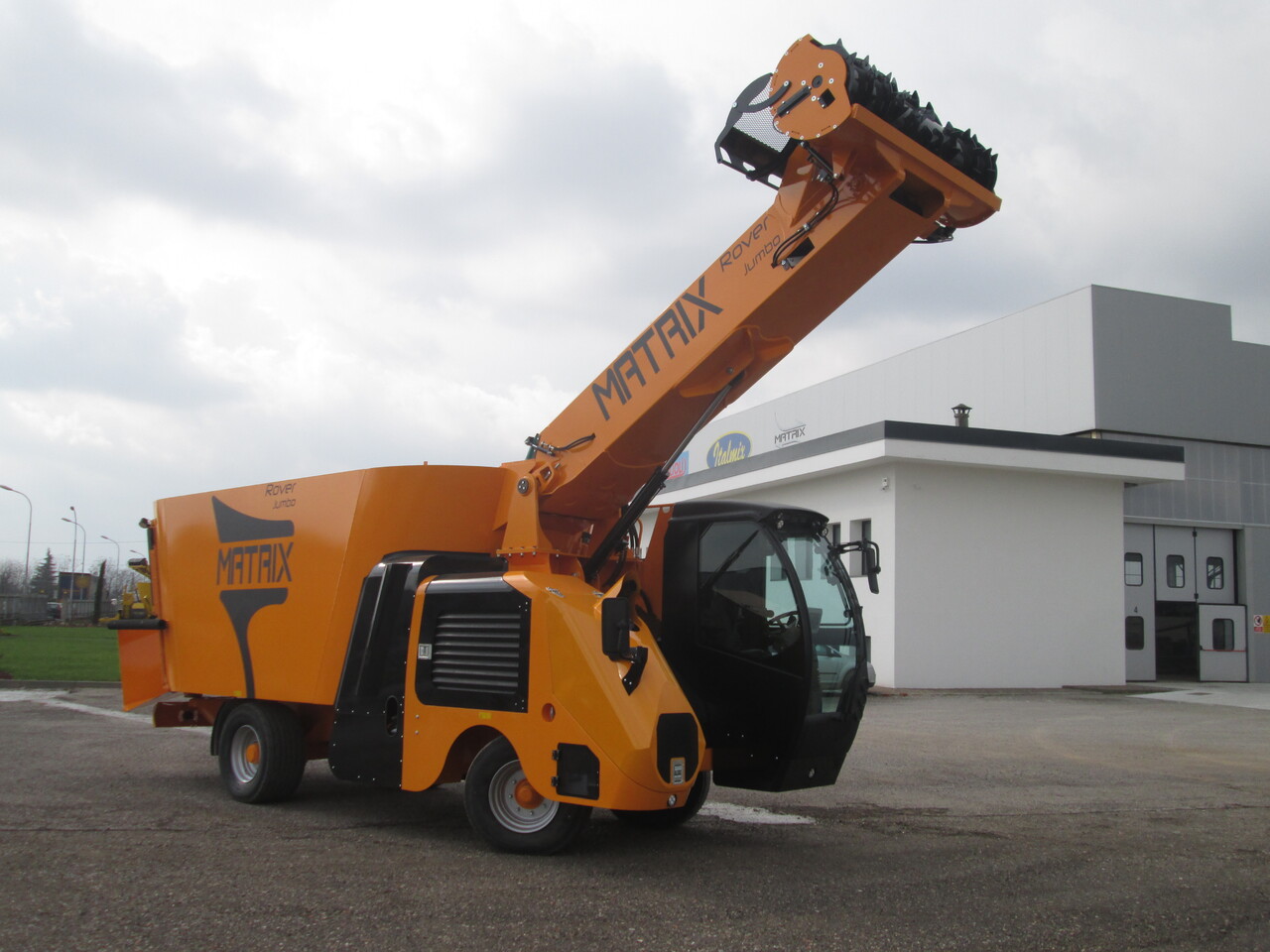 ITALMIX rover up - Миксер-вагон: снимка 2 ITALMIX rover up - Миксер-вагон: снимка 2