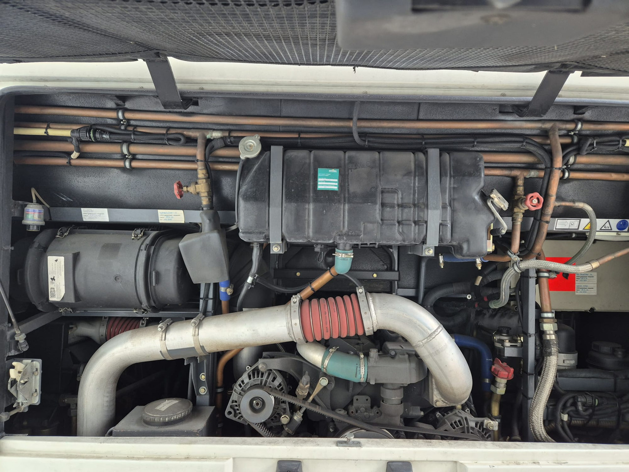 BOVA FUTURA 365 PR 4X2 - Туристически автобус: снимка 5 BOVA FUTURA 365 PR 4X2 - Туристически автобус: снимка 5