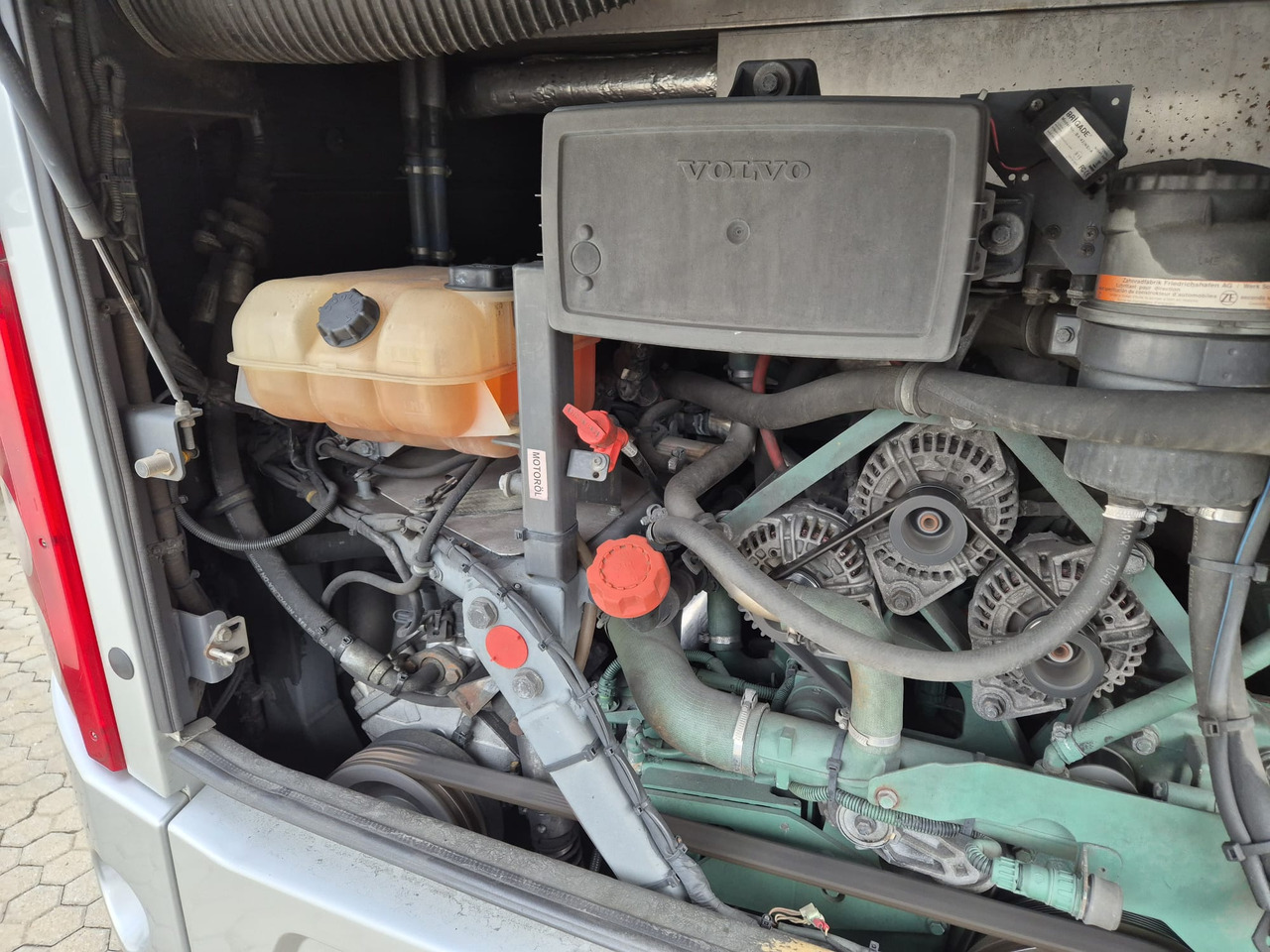 VOLVO 9700 4X2 - Туристически автобус: снимка 5 VOLVO 9700 4X2 - Туристически автобус: снимка 5