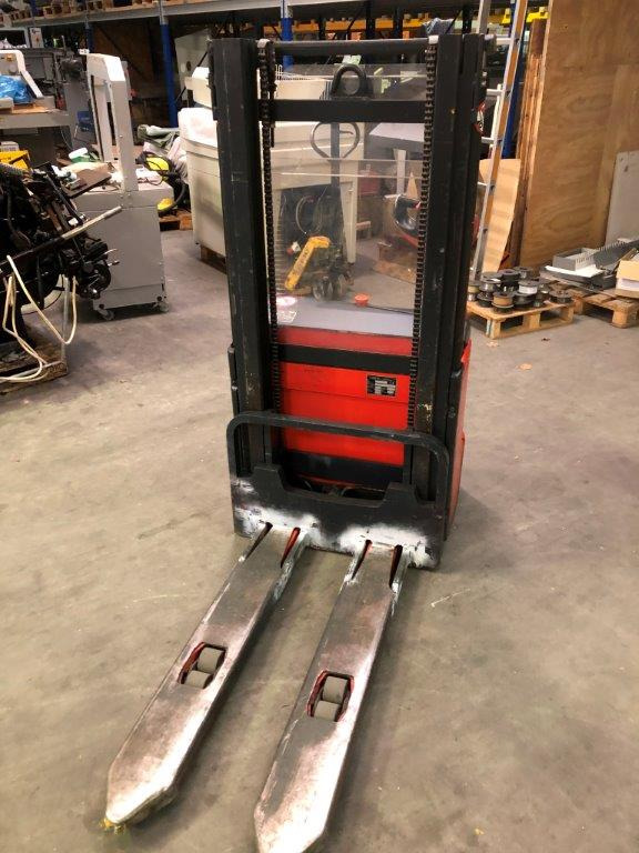 Ant Linde L 10 - high lift truck - stacker - electric pallet truck - pedestrian stacker - Стакер: снимка 2 Ant Linde L 10 - high lift truck - stacker - electric pallet truck - pedestrian stacker - Стакер: снимка 2