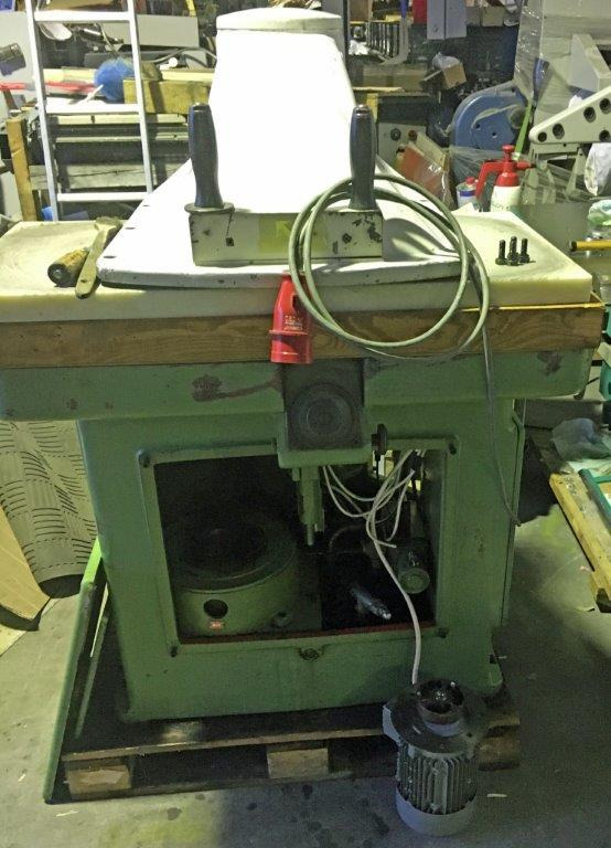Atlas Hydraulic Swing Arm Punching Machine - Печатарско оборудване: снимка 5 Atlas Hydraulic Swing Arm Punching Machine - Печатарско оборудване: снимка 5