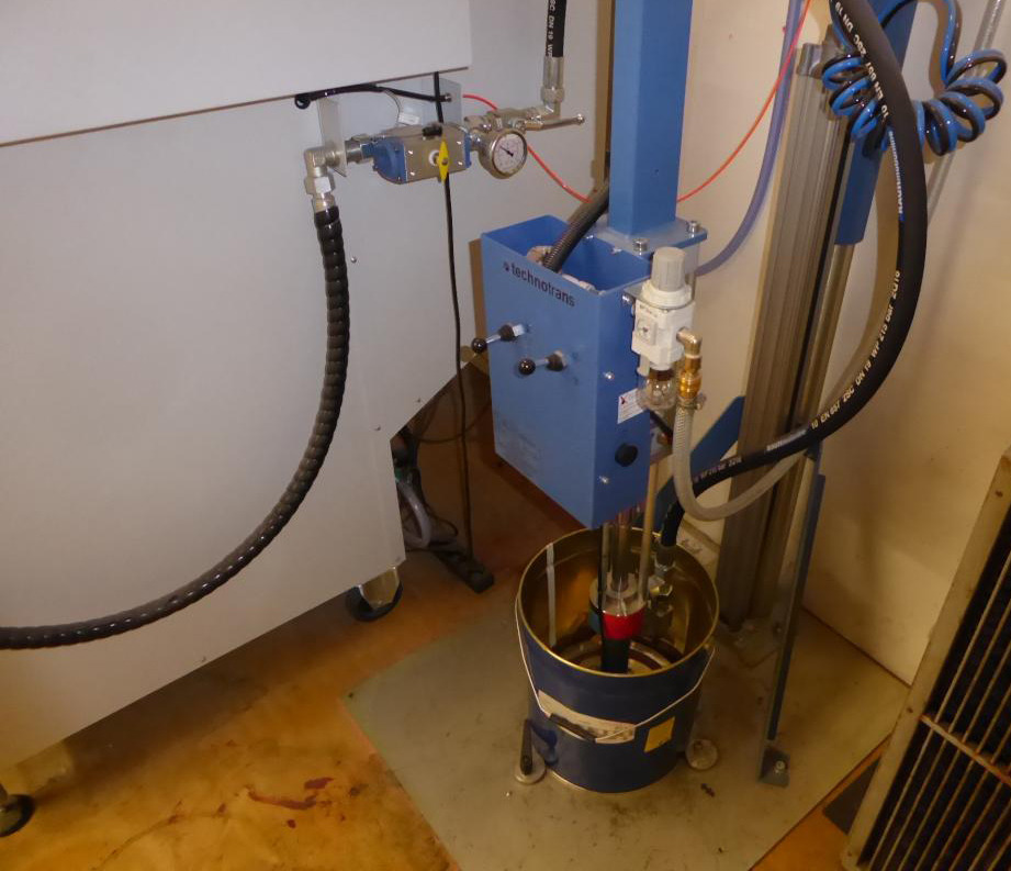 DR GRAPHICS SPOT COLOR MASTER Colour dosing system for special colours with additional hobbock pump Technotrans TBA 25-189 - Печатарско оборудване: снимка 3 DR GRAPHICS SPOT COLOR MASTER Colour dosing system for special colours with additional hobbock pump Technotrans TBA 25-189 - Печатарско оборудване: снимка 3