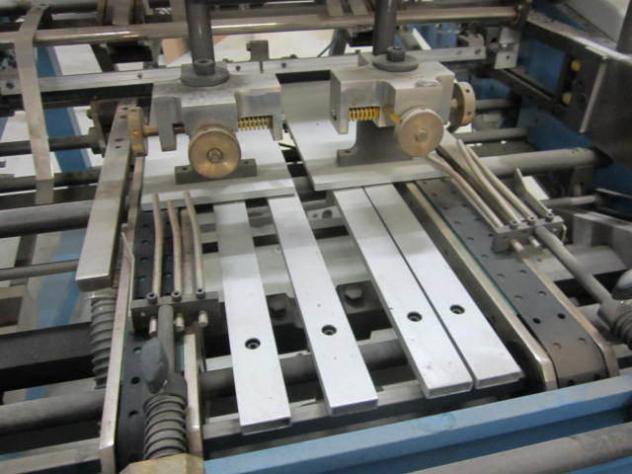 Fidia Dora-Combi Folder Folding Gluing Machine - Машина за сгъване: снимка 4 Fidia Dora-Combi Folder Folding Gluing Machine - Машина за сгъване: снимка 4