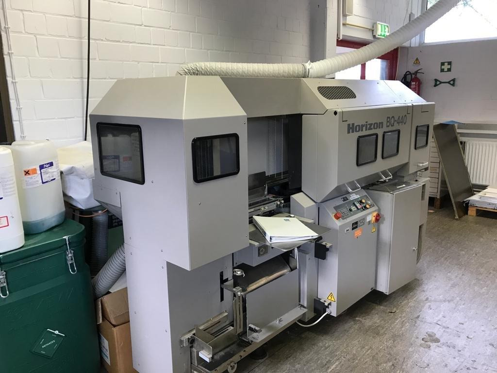 Four Clamp Perfect binder Horizon BQ 440 - Машина за подвързване: снимка 1 Four Clamp Perfect binder Horizon BQ 440 - Машина за подвързване: снимка 1