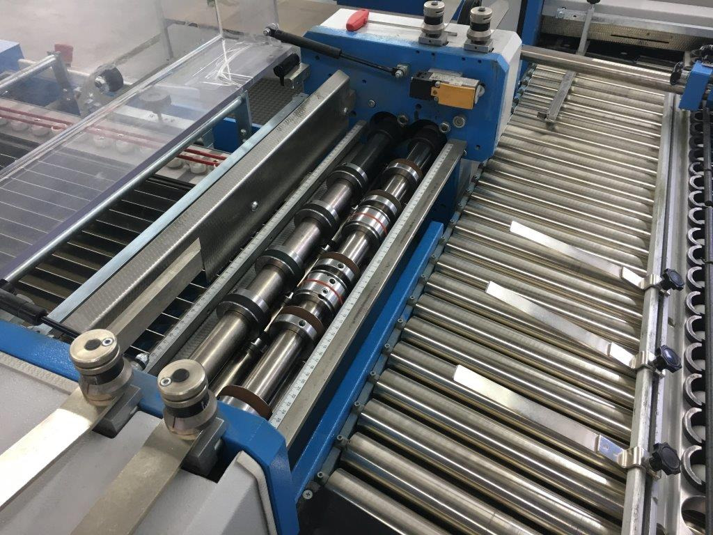 Машина за подвързване GUK SM 50-2 cutting machine with feeder: снимка 6 Машина за подвързване GUK SM 50-2 cutting machine with feeder: снимка 6