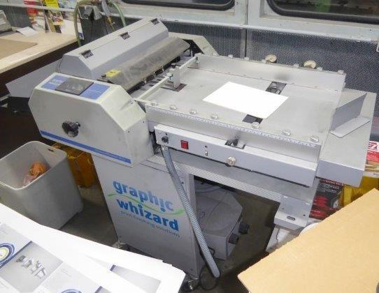 Graphic Whizard CreaseMaster Plus - automatic grooving, slotting, creasing and perforating machine - Печатарско оборудване: снимка 3 Graphic Whizard CreaseMaster Plus - automatic grooving, slotting, creasing and perforating machine - Печатарско оборудване: снимка 3