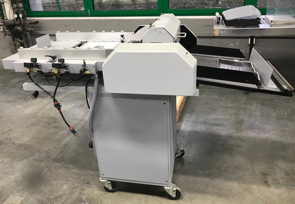 Graphic Whizard CreaseMaster Plus - automatic grooving, slotting, creasing and perforating machine - Печатарско оборудване: снимка 2 Graphic Whizard CreaseMaster Plus - automatic grooving, slotting, creasing and perforating machine - Печатарско оборудване: снимка 2