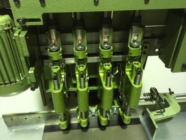 Hang 136-4 four spindle paper drilling machine - Печатарско оборудване: снимка 2 Hang 136-4 four spindle paper drilling machine - Печатарско оборудване: снимка 2
