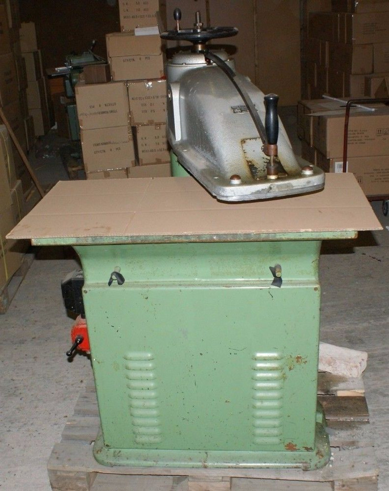 Schoen & Cie Model N 1.1/4-1 Hydraulic Pivot Arm Punch - Печатарско оборудване: снимка 3 Schoen & Cie Model N 1.1/4-1 Hydraulic Pivot Arm Punch - Печатарско оборудване: снимка 3