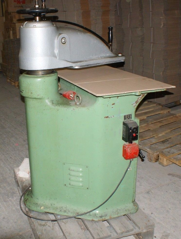 Schoen & Cie Model N 1.1/4-1 Hydraulic Pivot Arm Punch - Печатарско оборудване: снимка 1 Schoen & Cie Model N 1.1/4-1 Hydraulic Pivot Arm Punch - Печатарско оборудване: снимка 1