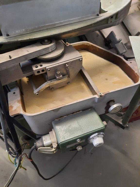 Four clamps Perfect binder Muller Martini Amigo Plus 1580.0410 - Машина за подвързване: снимка 3 Four clamps Perfect binder Muller Martini Amigo Plus 1580.0410 - Машина за подвързване: снимка 3