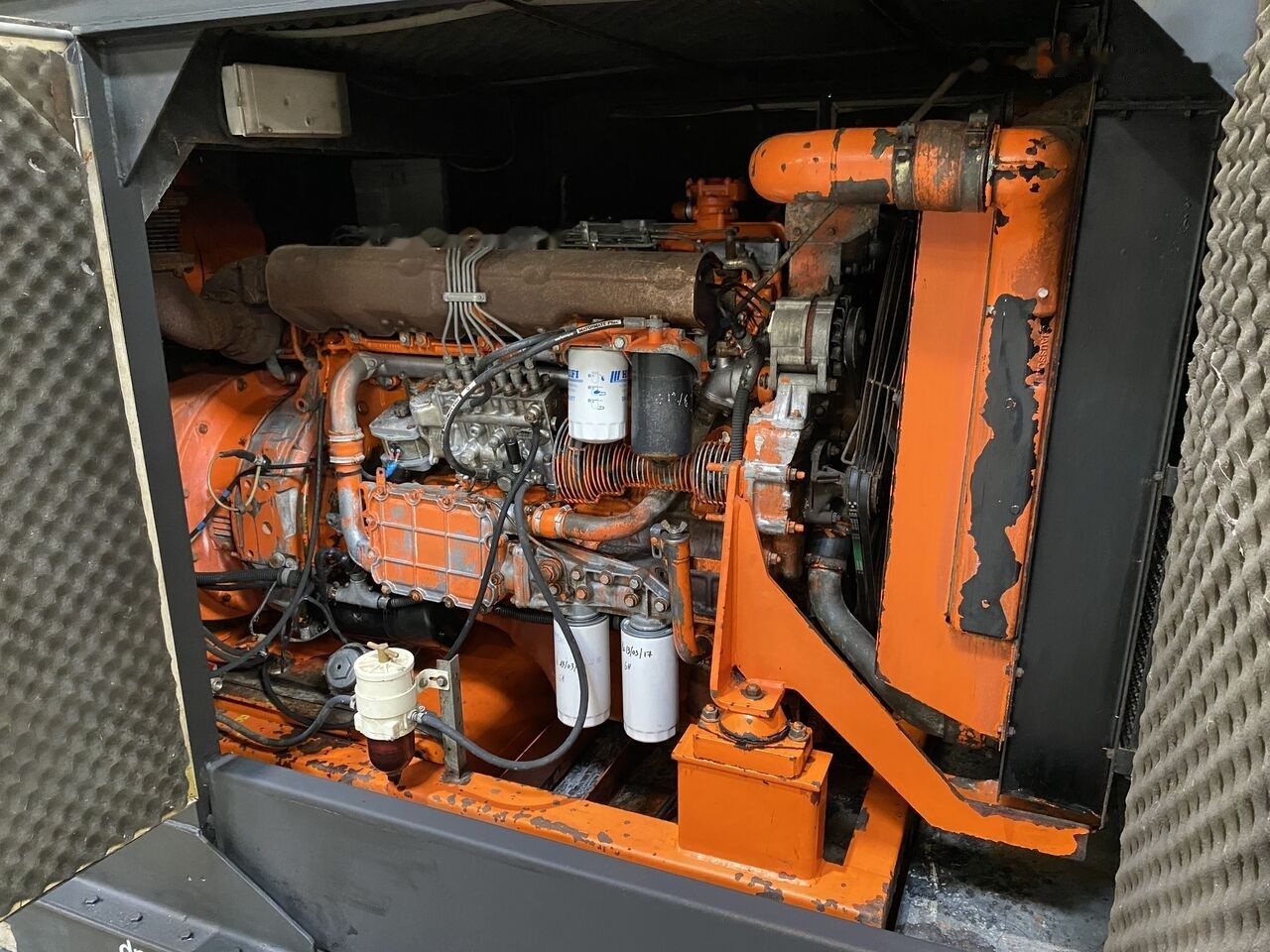 IVECO 250 kVa 8210SRI - Електрогенератор: снимка 3 IVECO 250 kVa 8210SRI - Електрогенератор: снимка 3