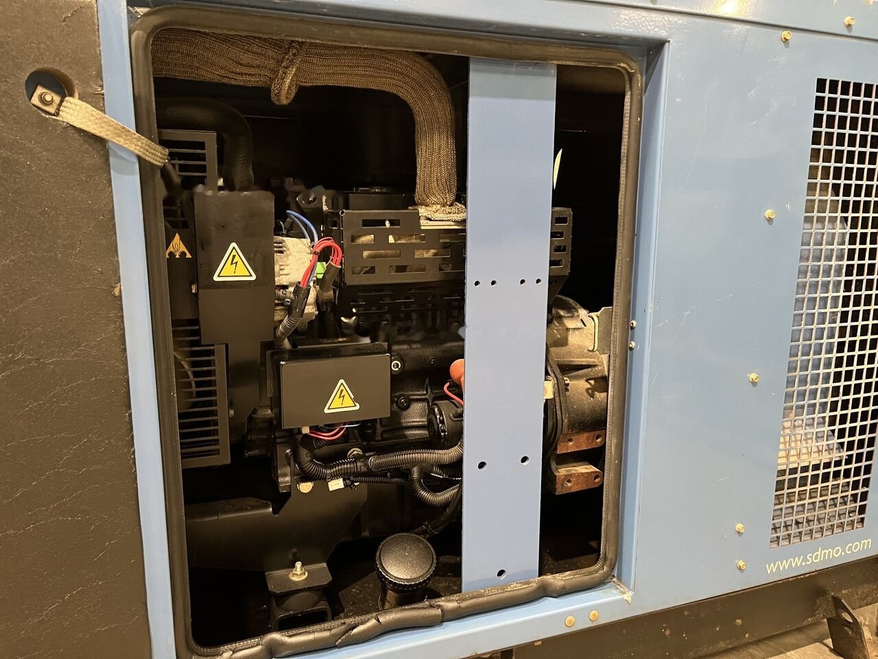 SDMO 16 kVa Mitsubishi diesel - Електрогенератор: снимка 5 SDMO 16 kVa Mitsubishi diesel - Електрогенератор: снимка 5