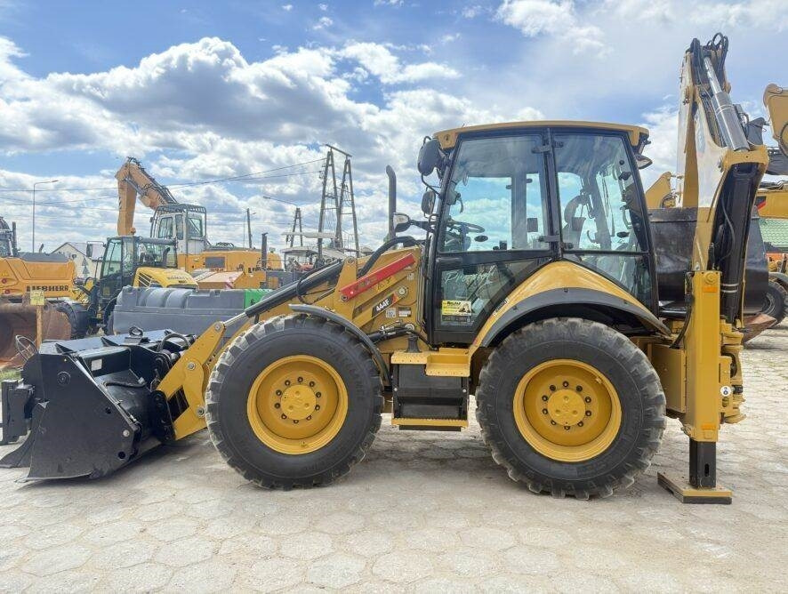 CAT 444F - Багер-товарач: снимка 1 CAT 444F - Багер-товарач: снимка 1