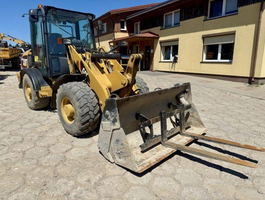 CAT 906H - Колесен товарач: снимка 4 CAT 906H - Колесен товарач: снимка 4