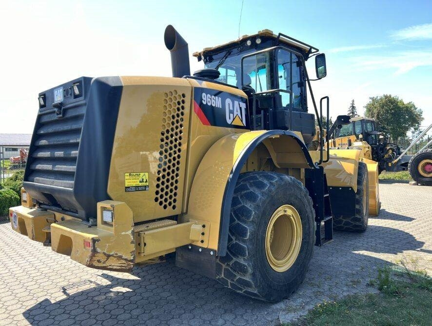 CAT 966M - Колесен товарач: снимка 3 CAT 966M - Колесен товарач: снимка 3