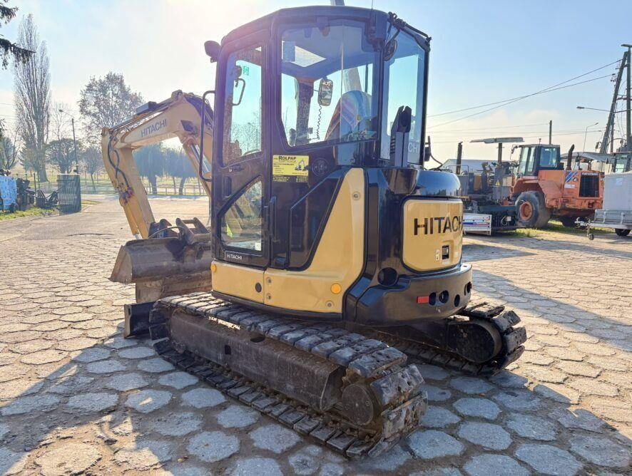 Hitachi ZX55U-5A - Мини багер: снимка 5 Hitachi ZX55U-5A - Мини багер: снимка 5