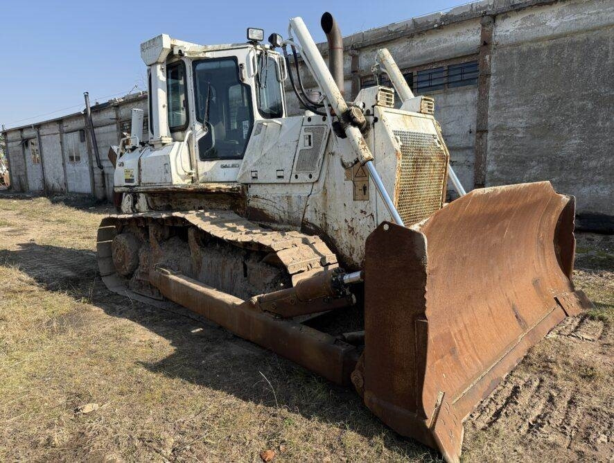 Komatsu D65EX-15e0 + ripper - Булдозер: снимка 2 Komatsu D65EX-15e0 + ripper - Булдозер: снимка 2