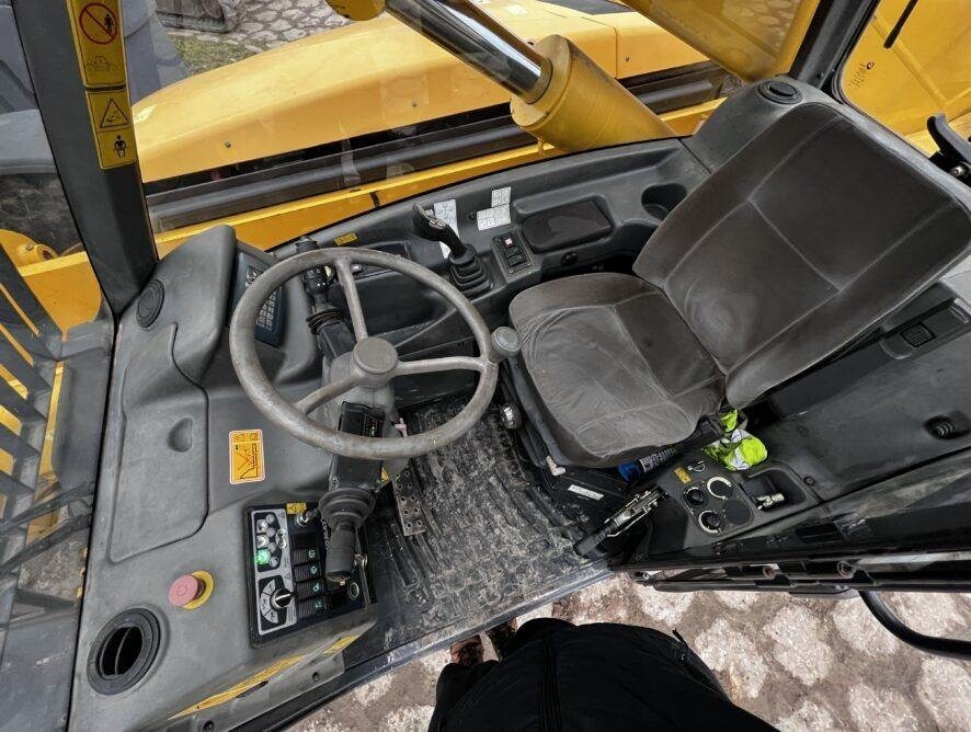 Телескопичен товарач Komatsu WH714 H kosz: снимка 10