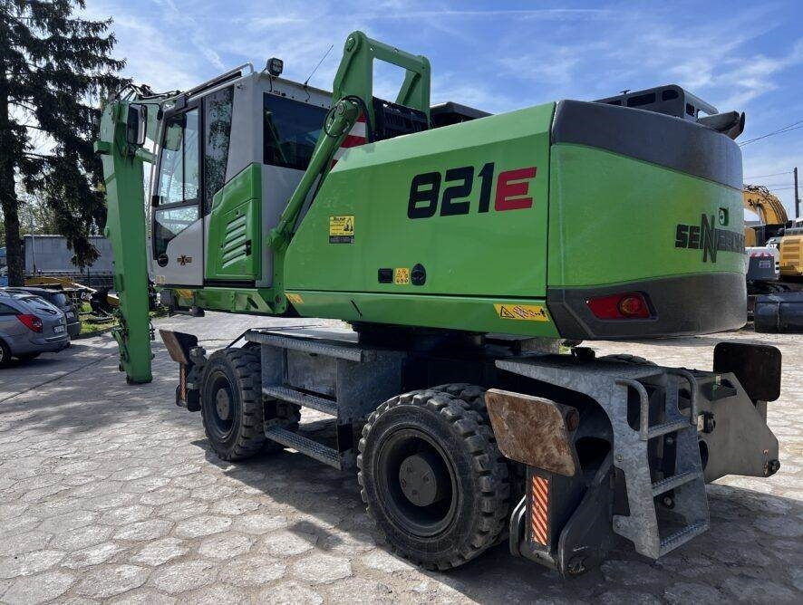 Sennebogen 821 K10 ULM - Багер за манипулиране на материали: снимка 2 Sennebogen 821 K10 ULM - Багер за манипулиране на материали: снимка 2