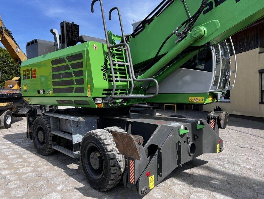 Sennebogen 821 K10 ULM - Багер за манипулиране на материали: снимка 4 Sennebogen 821 K10 ULM - Багер за манипулиране на материали: снимка 4