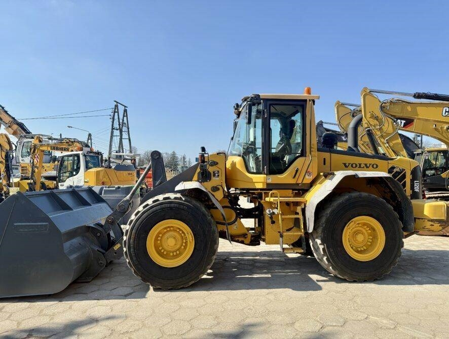 Volvo L120F - Колесен товарач: снимка 3 Volvo L120F - Колесен товарач: снимка 3