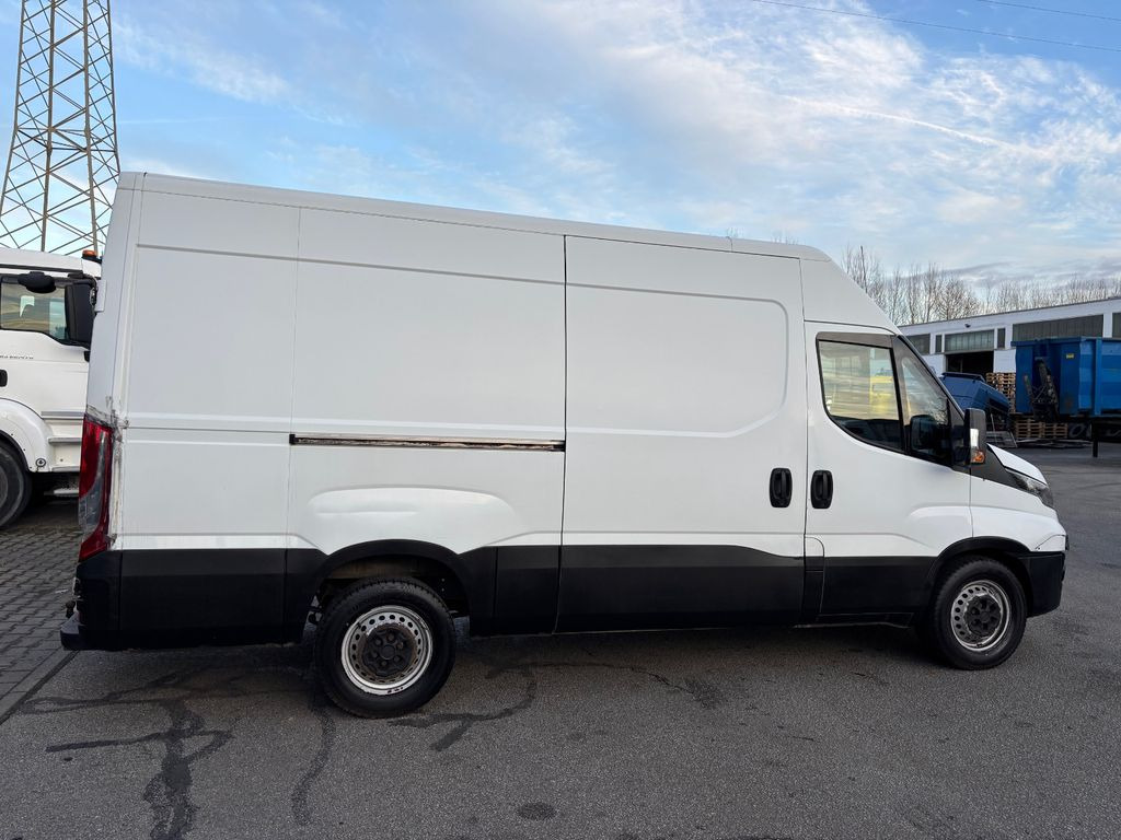 Iveco Daily 35S130 Klima - Товарен бус: снимка 4 Iveco Daily 35S130 Klima - Товарен бус: снимка 4