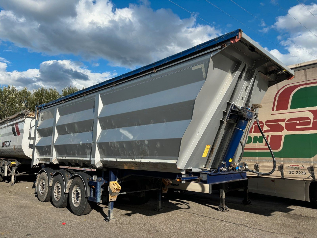 Lück SKF35 45m³ Alufelgen/Liftachse/Scheibenbremse Lück SKF35 45m³ Alufelgen/Liftachse/Scheibenbremse - Самосвал полуремарке: снимка 2 Lück SKF35 45m³ Alufelgen/Liftachse/Scheibenbremse Lück SKF35 45m³ Alufelgen/Liftachse/Scheibenbremse - Самосвал полуремарке: снимка 2