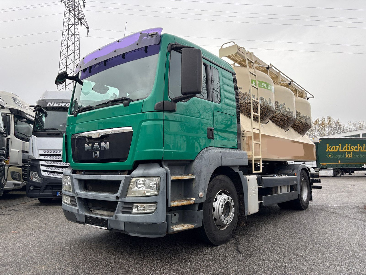 MAN TGS 18.440 Silo/Waage/Kompressor/40m Schlauch - Камион цистерна: снимка 3 MAN TGS 18.440 Silo/Waage/Kompressor/40m Schlauch - Камион цистерна: снимка 3