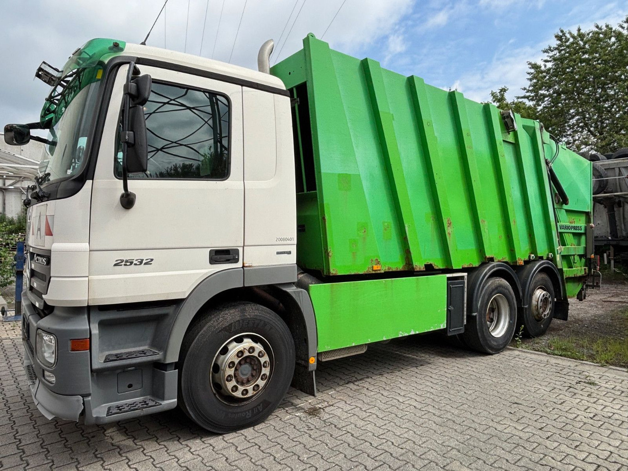 Mercedes-Benz 2532L EU5/Zöller Schüttung/VarioPress/Blatt-Luft - Боклукчийска кола: снимка 4 Mercedes-Benz 2532L EU5/Zöller Schüttung/VarioPress/Blatt-Luft - Боклукчийска кола: снимка 4