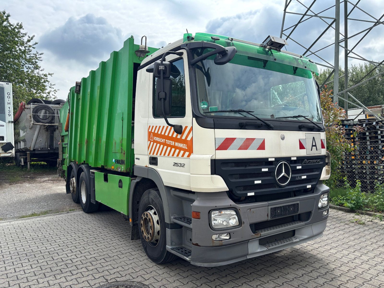 Mercedes-Benz 2532L EU5/Zöller Schüttung/VarioPress/Blatt-Luft - Боклукчийска кола: снимка 1 Mercedes-Benz 2532L EU5/Zöller Schüttung/VarioPress/Blatt-Luft - Боклукчийска кола: снимка 1