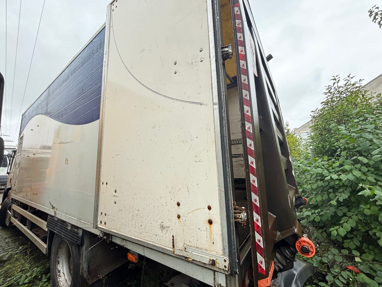 Renault 320*18 - Рефрижератор камион: снимка 3 Renault 320*18 - Рефрижератор камион: снимка 3