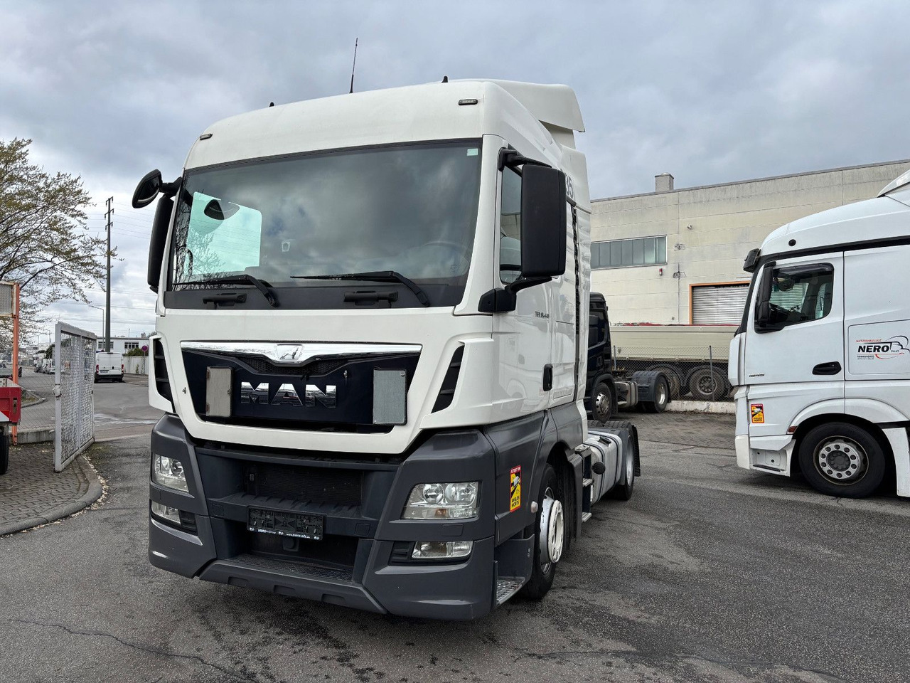 MAN TGX 18.440/Retarder/Hubsattelkupplung/Navi - Влекач: снимка 3 MAN TGX 18.440/Retarder/Hubsattelkupplung/Navi - Влекач: снимка 3