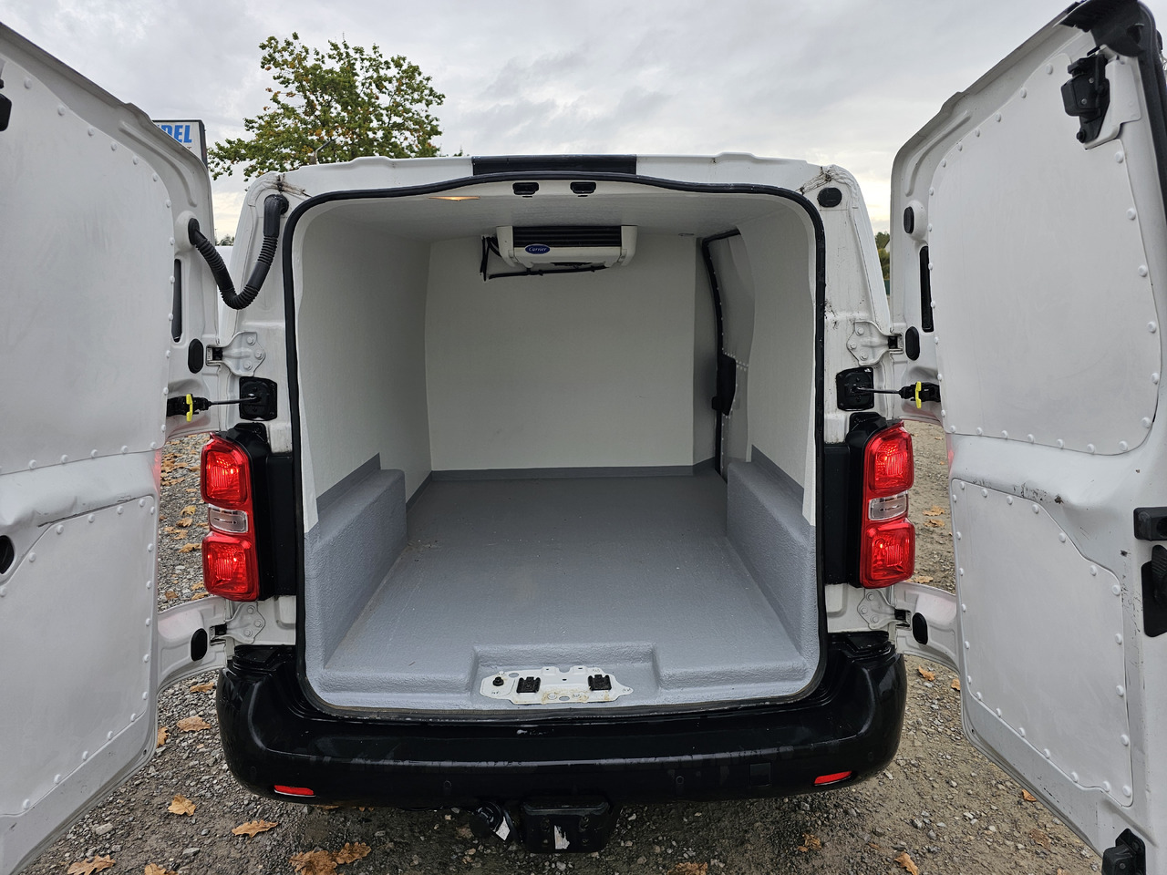 Citroen JUMPY CHLODNIA MROZNIA CARRIER+230V KLIMA NAVI EURO6 - Хладилен бус: снимка 1 Citroen JUMPY CHLODNIA MROZNIA CARRIER+230V KLIMA NAVI EURO6 - Хладилен бус: снимка 1