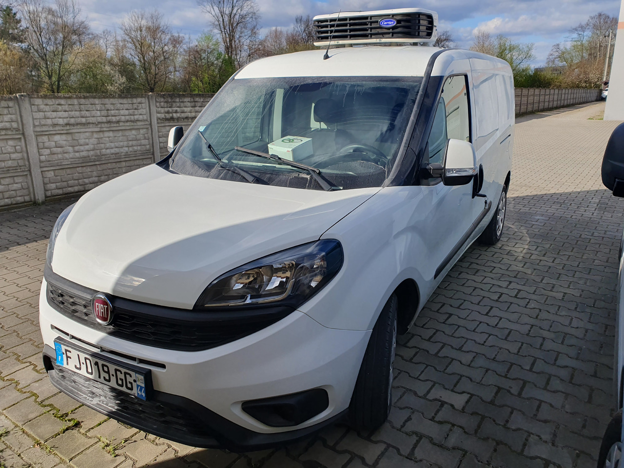FIAT DOBLO CHLODNIA MROZNIA CARRIER KLIMA EURO6 - Хладилен бус: снимка 1 FIAT DOBLO CHLODNIA MROZNIA CARRIER KLIMA EURO6 - Хладилен бус: снимка 1