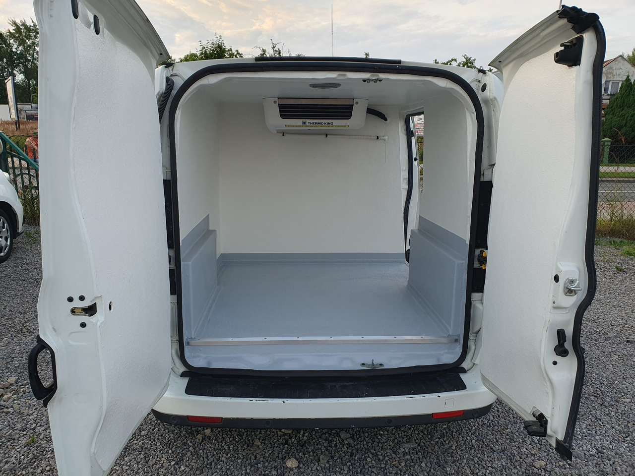 FIAT DOBLO CHLODNIA THERMOKING KLIMA EURO6 - Хладилен бус: снимка 1 FIAT DOBLO CHLODNIA THERMOKING KLIMA EURO6 - Хладилен бус: снимка 1