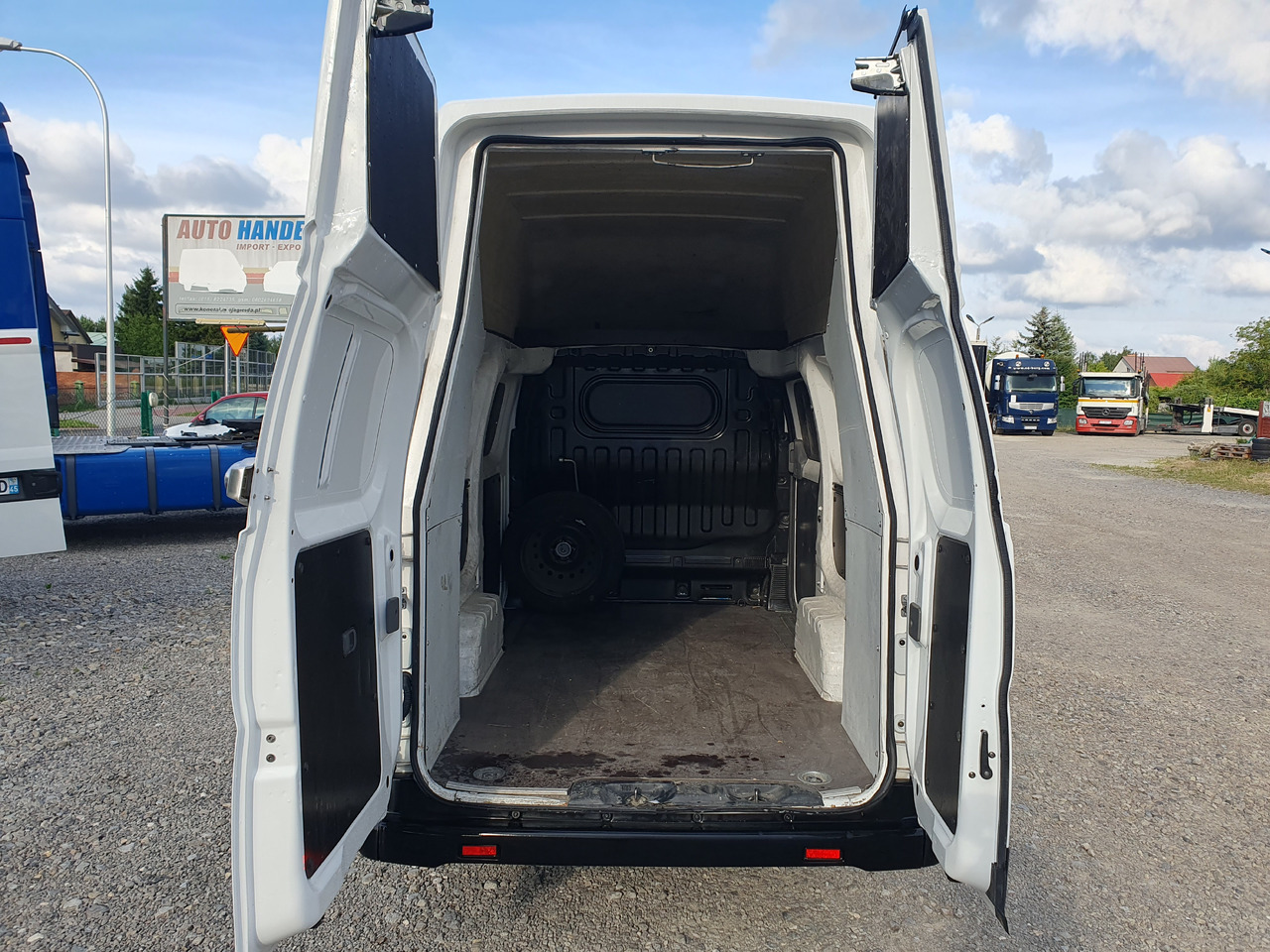 Nissan e-NV200 ELEKTRYK 40 Kwh 250 -300 km klima kamera - Малък ван, Електрически бус: снимка 3 Nissan e-NV200 ELEKTRYK 40 Kwh 250 -300 km klima kamera - Малък ван, Електрически бус: снимка 3