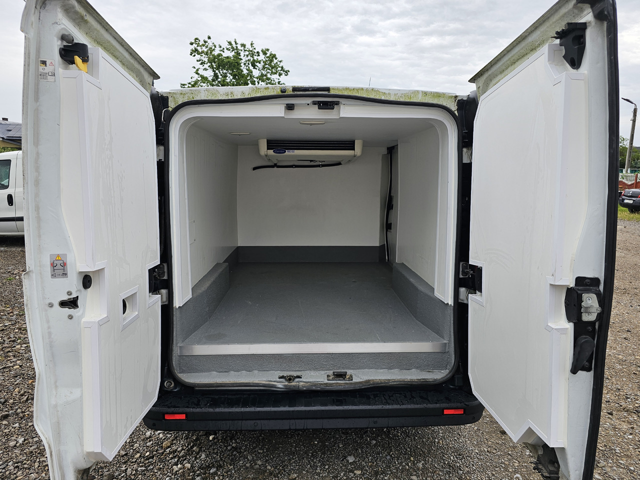 RENAULT TRAFIC CHLODNIA MROZNIA CARRIER+230V KLIMA EURO6 - Хладилен бус: снимка 2 RENAULT TRAFIC CHLODNIA MROZNIA CARRIER+230V KLIMA EURO6 - Хладилен бус: снимка 2