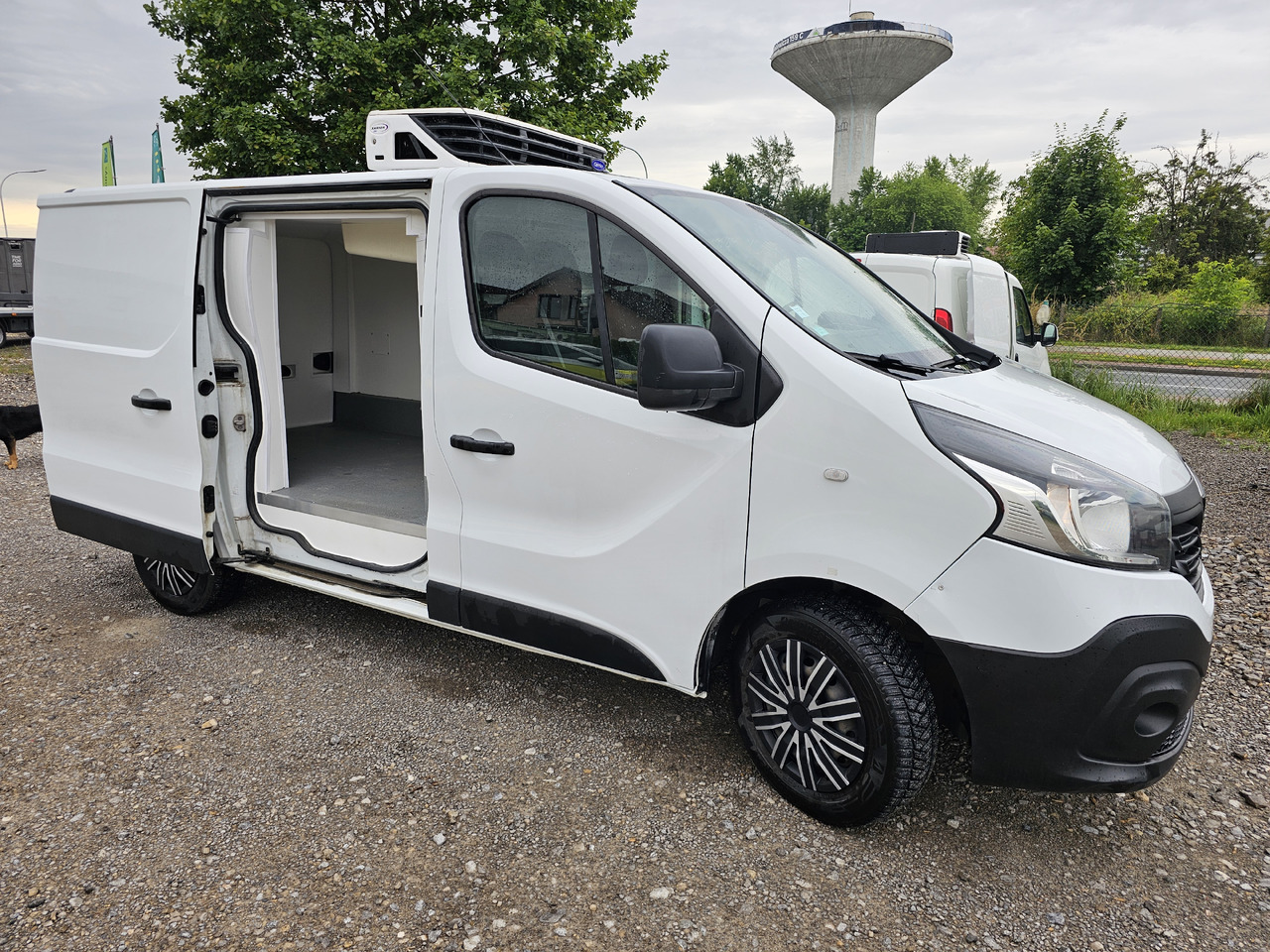 RENAULT TRAFIC CHLODNIA MROZNIA CARRIER+230V KLIMA EURO6 - Хладилен бус: снимка 1 RENAULT TRAFIC CHLODNIA MROZNIA CARRIER+230V KLIMA EURO6 - Хладилен бус: снимка 1