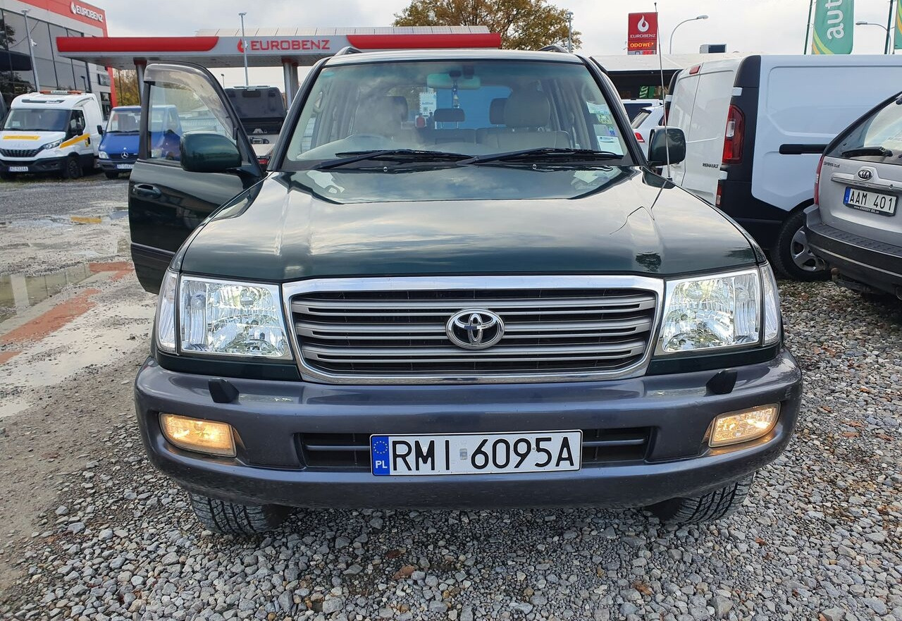 Toyota LAND CRUISER 100 4,2 TD KLIMA 7 OSOB - Джип: снимка 3 Toyota LAND CRUISER 100 4,2 TD KLIMA 7 OSOB - Джип: снимка 3