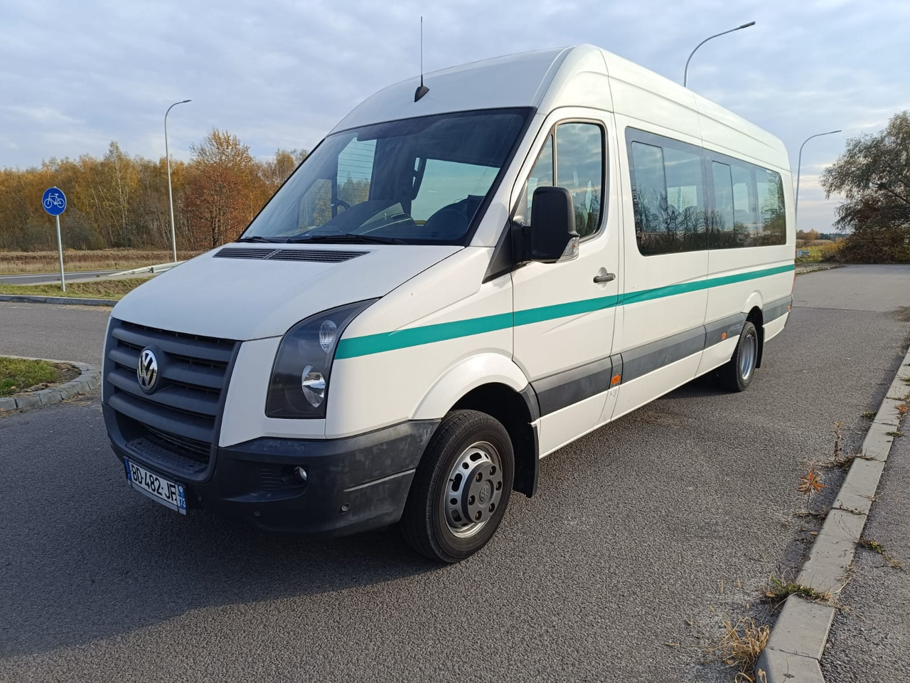 VOLKSWAGEN CRAFTER 23 OSOBY KLIMA WEBASTO KAMERA RETARDER HAK EURO5 - Туристически автобус: снимка 3 VOLKSWAGEN CRAFTER 23 OSOBY KLIMA WEBASTO KAMERA RETARDER HAK EURO5 - Туристически автобус: снимка 3