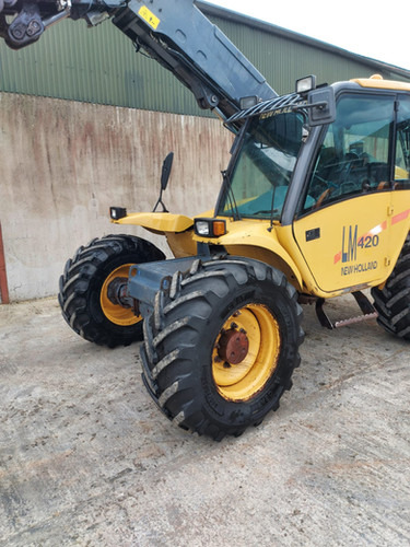 2000 New Holland LM420 - Телескопичен товарач: снимка 2 2000 New Holland LM420 - Телескопичен товарач: снимка 2