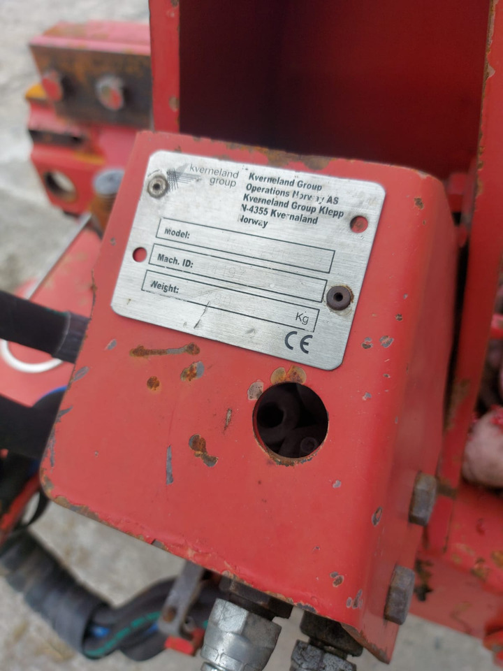 KVERNELAND ES100-200 - Плуг: снимка 3 KVERNELAND ES100-200 - Плуг: снимка 3