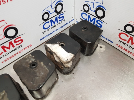 Case 5140, 5120, 5130, 5220, 5240, Engine Valve Cover Kit J928404 - Глава на блока: снимка 5 Case 5140, 5120, 5130, 5220, 5240, Engine Valve Cover Kit J928404 - Глава на блока: снимка 5