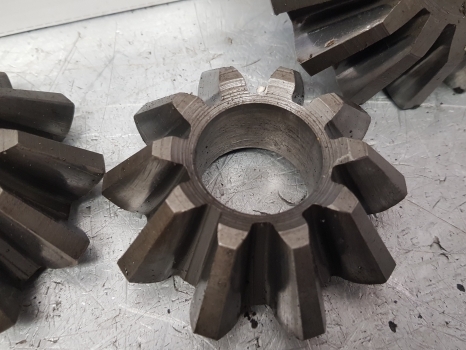 Case David Brown 1394, 1210, 885 Rear Axle Differential Gear Kit K30234, K206651 - Диференциал за Трактор: снимка 4 Case David Brown 1394, 1210, 885 Rear Axle Differential Gear Kit K30234, K206651 - Диференциал за Трактор: снимка 4