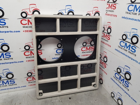 Case International 585, 885, 685, 785, 885, 268 Front Grill, Grille 3121668r1 - Радиаторна решетка: снимка 1 Case International 585, 885, 685, 785, 885, 268 Front Grill, Grille 3121668r1 - Радиаторна решетка: снимка 1