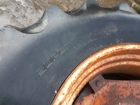 Case International Rear Wheel Complete 18.4r38 - Комплект колела за Трактор: снимка 3 Case International Rear Wheel Complete 18.4r38 - Комплект колела за Трактор: снимка 3