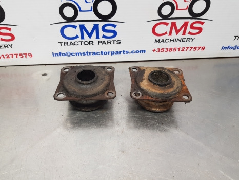 Case Maxxum 5120, 5140, 5130, 5240 Cab Front Support Damper Pair 1533773c1 - Окачване на кабината: снимка 1 Case Maxxum 5120, 5140, 5130, 5240 Cab Front Support Damper Pair 1533773c1 - Окачване на кабината: снимка 1