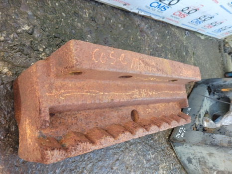 Case Mx, Mxc Series Mx110, Mx150, Mx80c Maxxum Front Weight Carrier 192635a1 - Противовес: снимка 3 Case Mx, Mxc Series Mx110, Mx150, Mx80c Maxxum Front Weight Carrier 192635a1 - Противовес: снимка 3