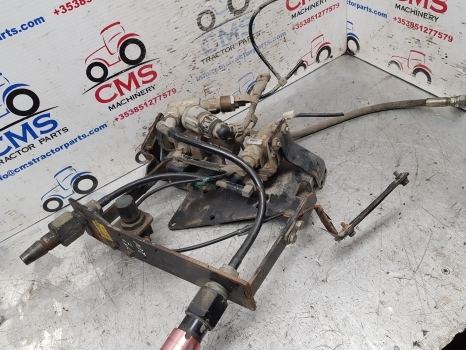 Case New Holland Air Brake Valve Unit 4700152650, 97350009570, 82016341 84157669 - Спирачен клапан за Трактор: снимка 1 Case New Holland Air Brake Valve Unit 4700152650, 97350009570, 82016341 84157669 - Спирачен клапан за Трактор: снимка 1